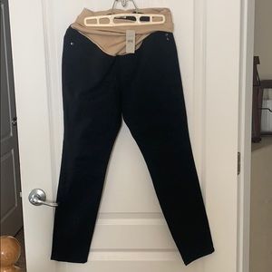 NWT Loft Maternity 8P Casual Black Pants
